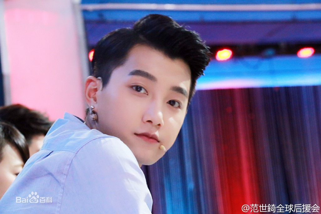 http://www.newswatch247.com/pics/star/pic/047fed823723b30211a250dae17a7d4e.jpg