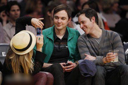 http://www.newswatch247.com/pics/star/pic/04a9e0f5f12ab6b3cb55862f6fece9ad.jpg