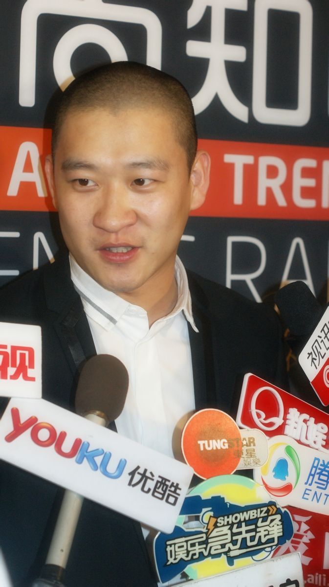 http://www.newswatch247.com/pics/star/pic/0550fa8160e1443e93e16ccf1391c521.jpg