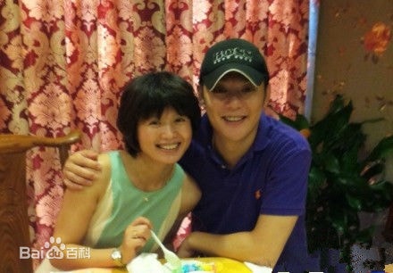 http://www.newswatch247.com/pics/star/pic/0557626f0cc5998cb0a2bbee72f1c198.jpg