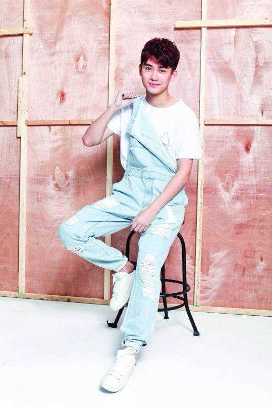 http://www.newswatch247.com/pics/star/pic/05997c2c854de6a37182de20ccea7aa2.jpg