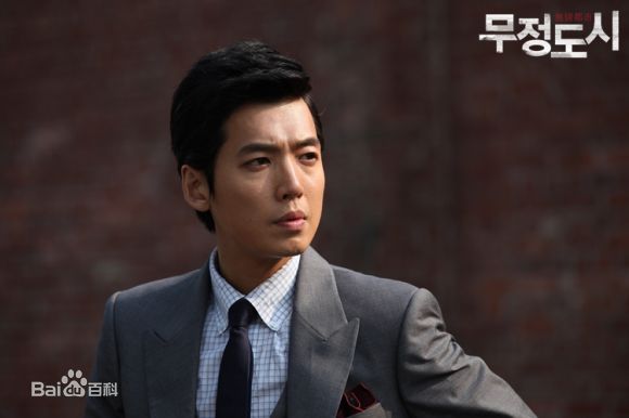 http://www.newswatch247.com/pics/star/pic/059b0d3b9f48b6375bbefa33d1d2556b.jpg