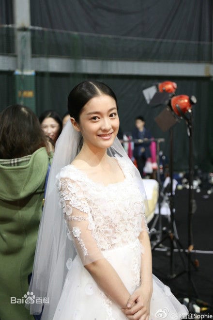 http://www.newswatch247.com/pics/star/pic/05b03e91df8e6276d3043aa409e6f8f0.jpg