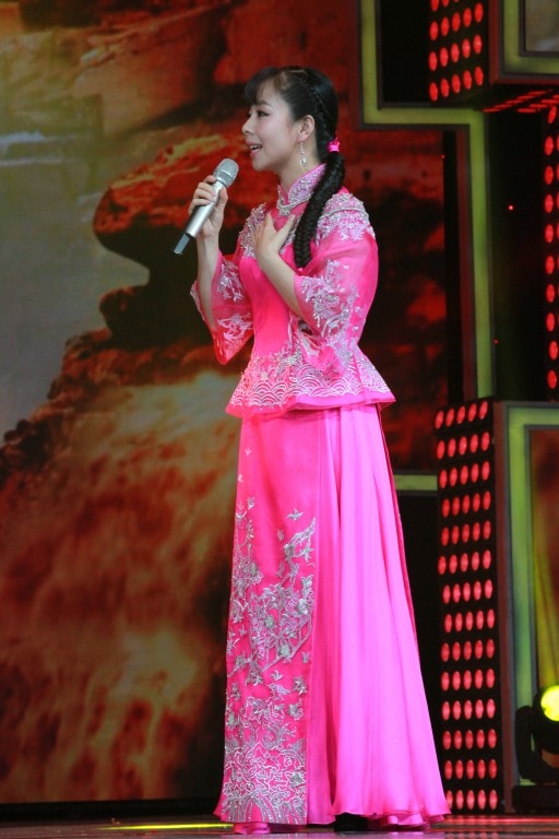 http://www.newswatch247.com/pics/star/pic/060e/e8df1152047c896974afdba19ed5.jpg