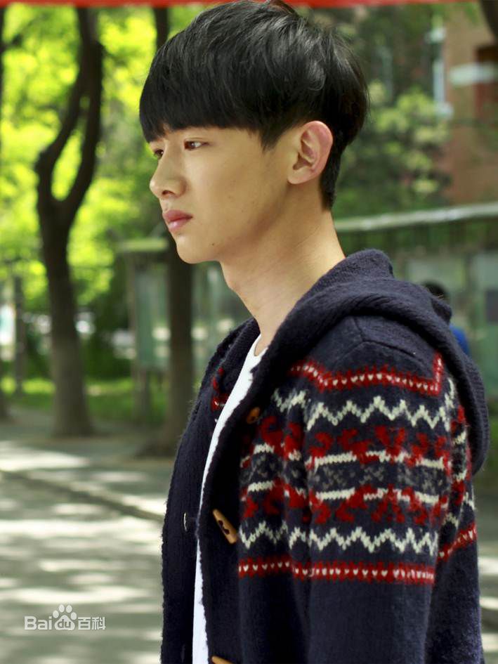http://www.newswatch247.com/pics/star/pic/063da2a4d445cd16954aa074af70c5d6.jpg