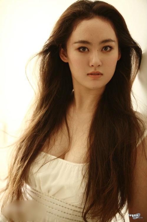 http://www.newswatch247.com/pics/star/pic/06eb87e095cf00bb1e3a24ecaef64125.jpg