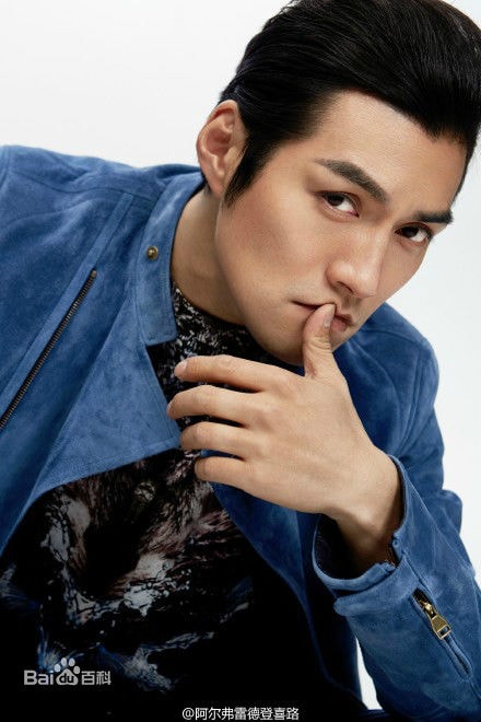 http://www.newswatch247.com/pics/star/pic/07205b1a783ce357b2bfc6a7050d0c13.jpg