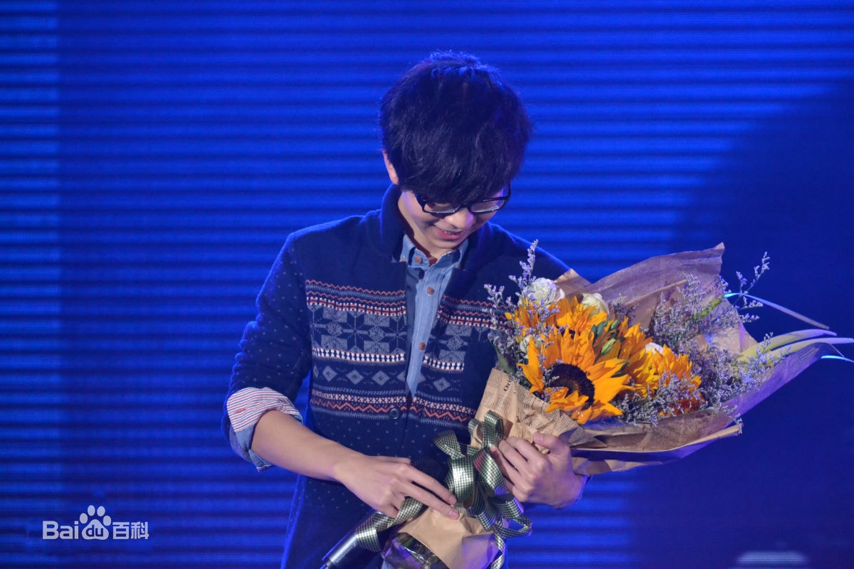 http://www.newswatch247.com/pics/star/pic/07d1e315f9c7e82cc11b7dc9c05d66df.jpg