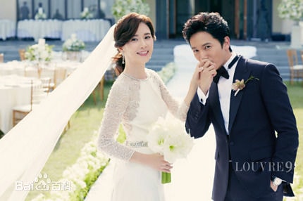 http://www.newswatch247.com/pics/star/pic/07dd45ec029b0942efa80ee9c2d70db3.jpg