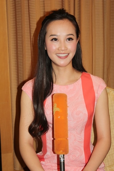 http://www.newswatch247.com/pics/star/pic/08c9e9a99f8f81726c81500c71ea3527.jpg