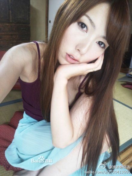 http://www.newswatch247.com/pics/star/pic/08fa5ab18b43b448f2550d2fa21f1ec3.jpg