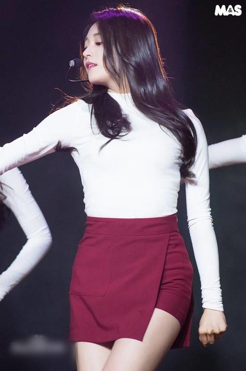 http://www.newswatch247.com/pics/star/pic/09c67a2586ddaba6e430232530ce37ae.jpg