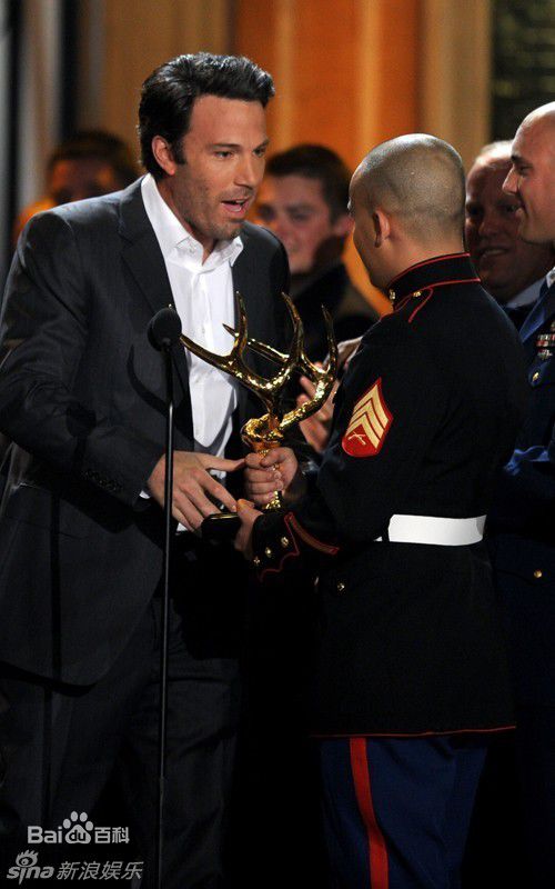 http://www.newswatch247.com/pics/star/pic/09e2c5dc5baebbf01d31f87abc0c6b69.jpg