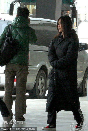 http://www.newswatch247.com/pics/star/pic/0b3673ddda2e1e92d4106e2e07ed3a72.jpg