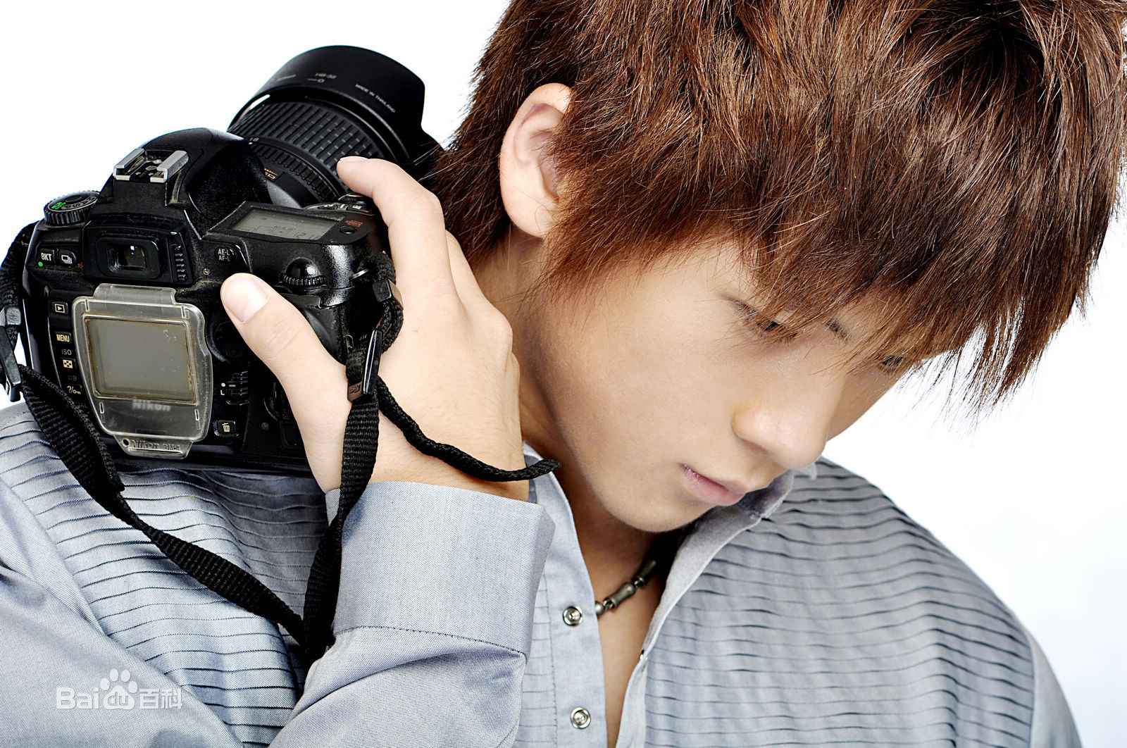 http://www.newswatch247.com/pics/star/pic/0bd1a03dde8a880bd6405c7c7f754f07.jpg