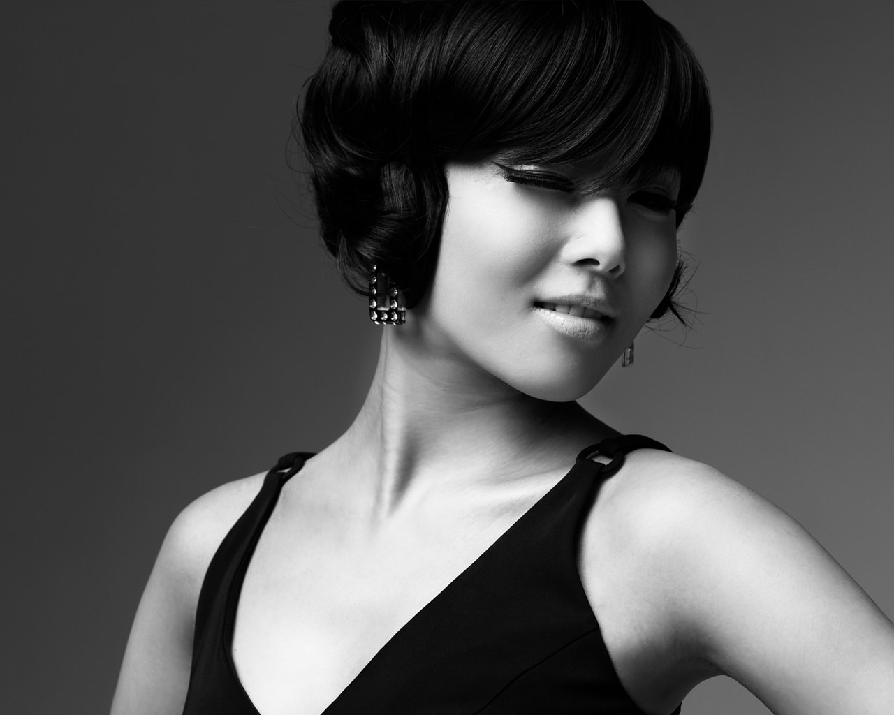 http://www.newswatch247.com/pics/star/pic/0bf9b9f04e8df62fd6717addca03f0d7.jpg