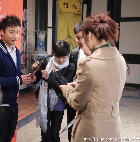 http://www.newswatch247.com/pics/star/pic/0c1f/0cfe93195a1750a4cedee854af30.jpg