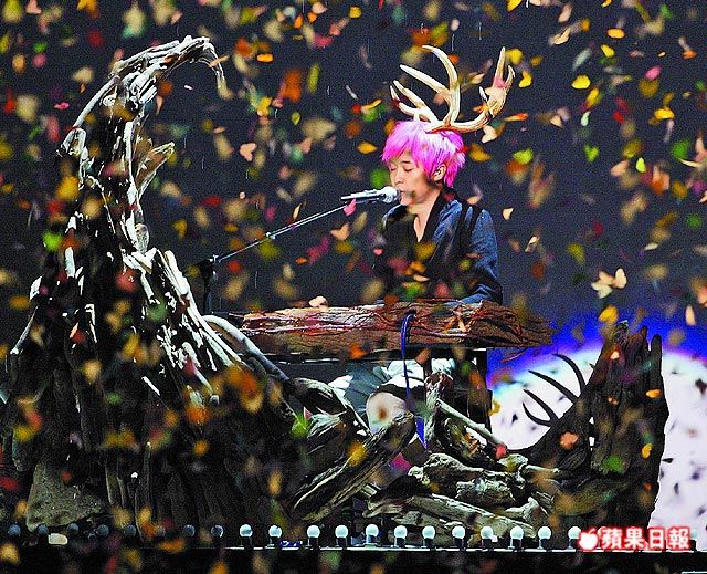 http://www.newswatch247.com/pics/star/pic/0c9d61a404c1ce79058313bc99c18a21.jpg