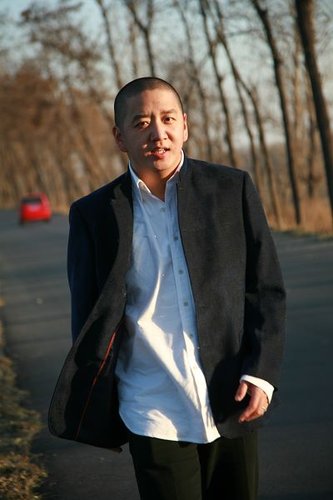 http://www.newswatch247.com/pics/star/pic/0cf84b10cbf7a46bc60d9c9afc5f2b5b.jpg