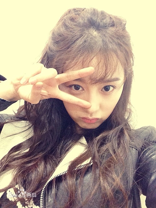 http://www.newswatch247.com/pics/star/pic/0d6e0616f843d1f9c2a8deaa38869d30.jpg