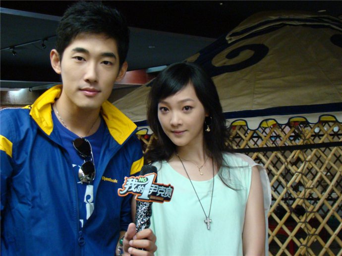 http://www.newswatch247.com/pics/star/pic/0dafbeacf04671e8c699a2cff2f29b22.jpg