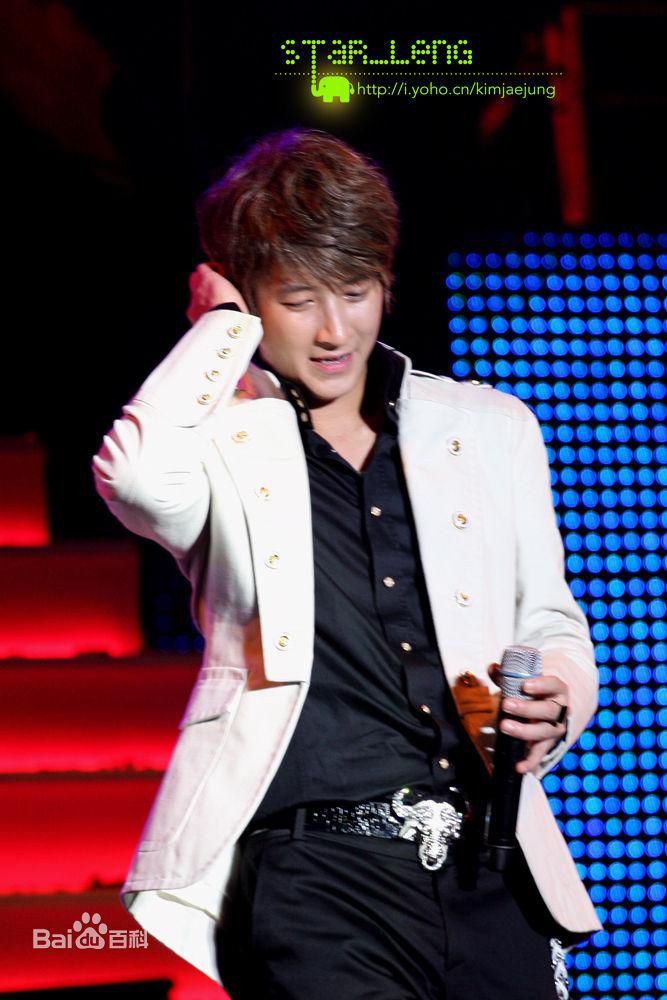http://www.newswatch247.com/pics/star/pic/0ee7af93b3d51957342b15472e3f23ef.jpg