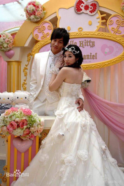 http://www.newswatch247.com/pics/star/pic/0f4ead26b7b3b96b97efe1c816dca2f0.jpg