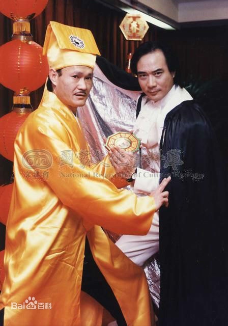 http://www.newswatch247.com/pics/star/pic/0f71f63103a3ee3b7155f71aca52cfb8.jpg