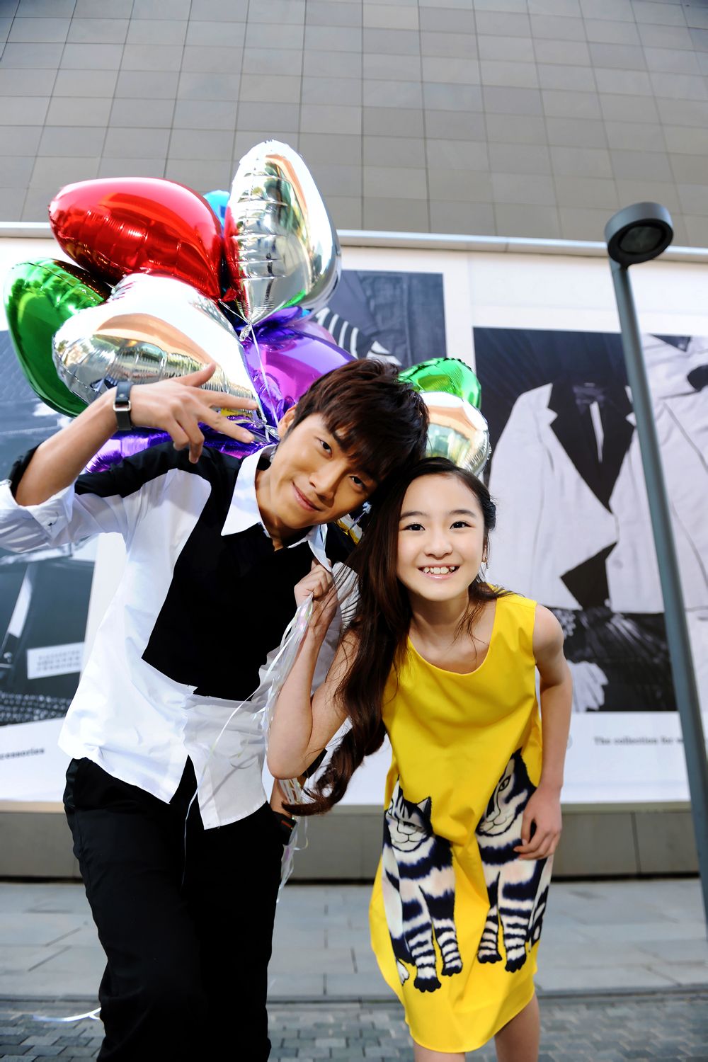 http://www.newswatch247.com/pics/star/pic/0f8f0edc1733ddde7edd001a6752e34c.jpg