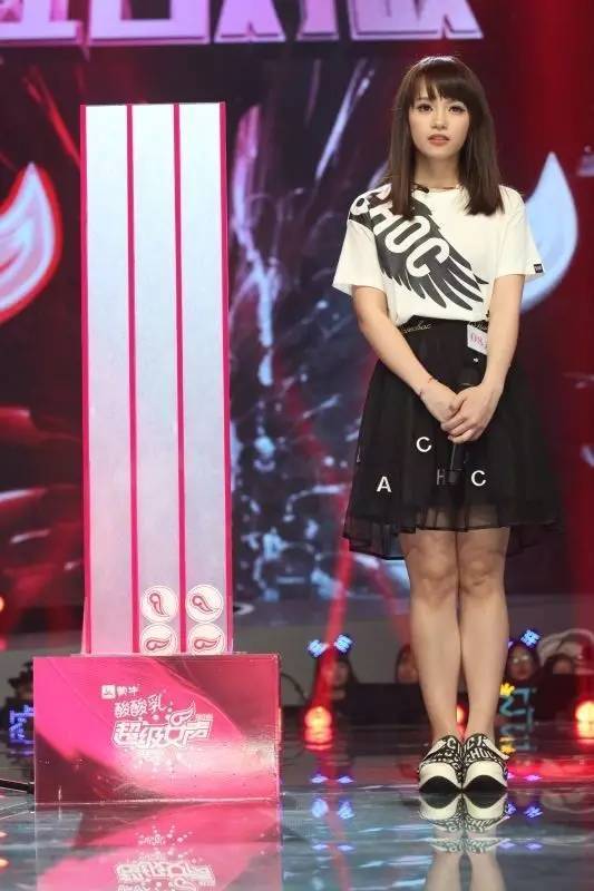 http://www.newswatch247.com/pics/star/pic/0ff6dace7365c987dab0c8b4f0ccf12e.jpg