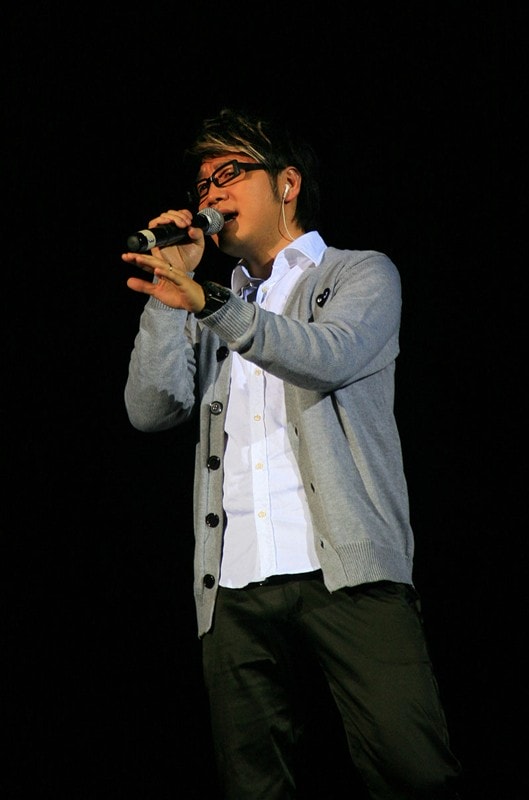 http://www.newswatch247.com/pics/star/pic/1095/3a728038c59079a4f3c2cb2a070b.jpg