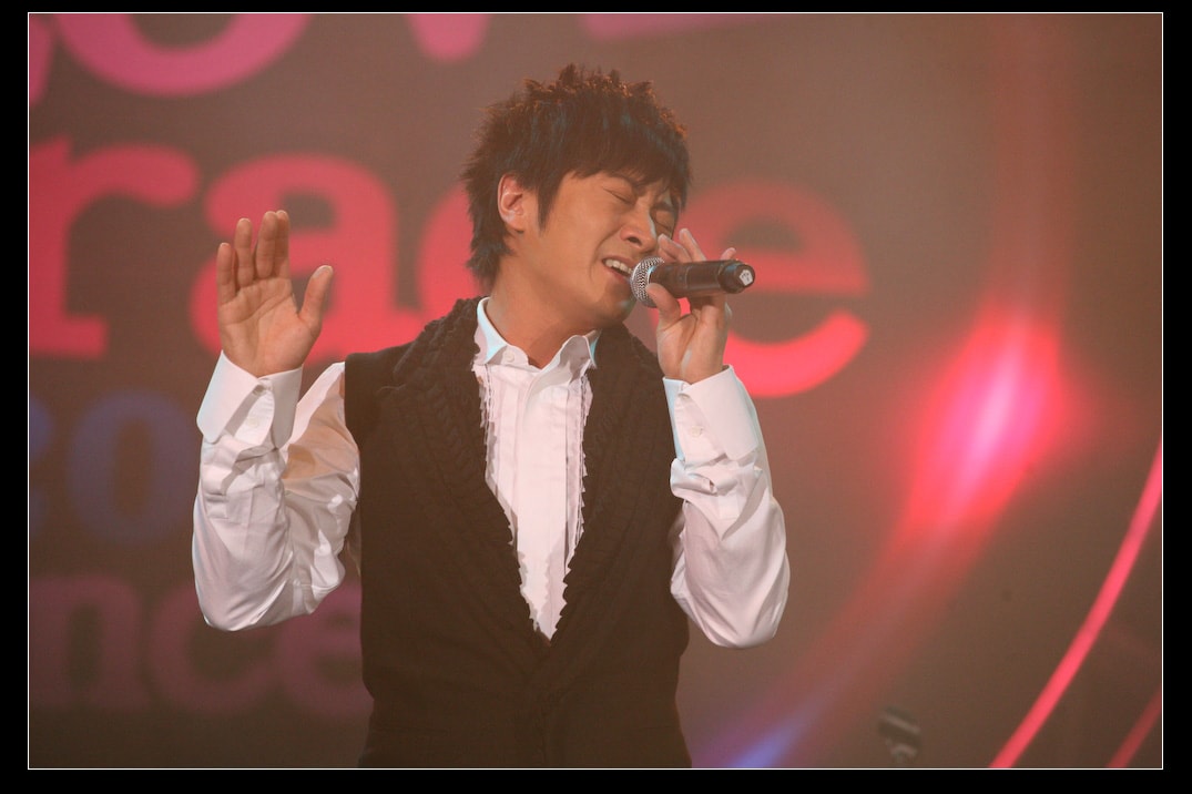 http://www.newswatch247.com/pics/star/pic/1158fab62a93664e18e8652e6555af1a.jpg