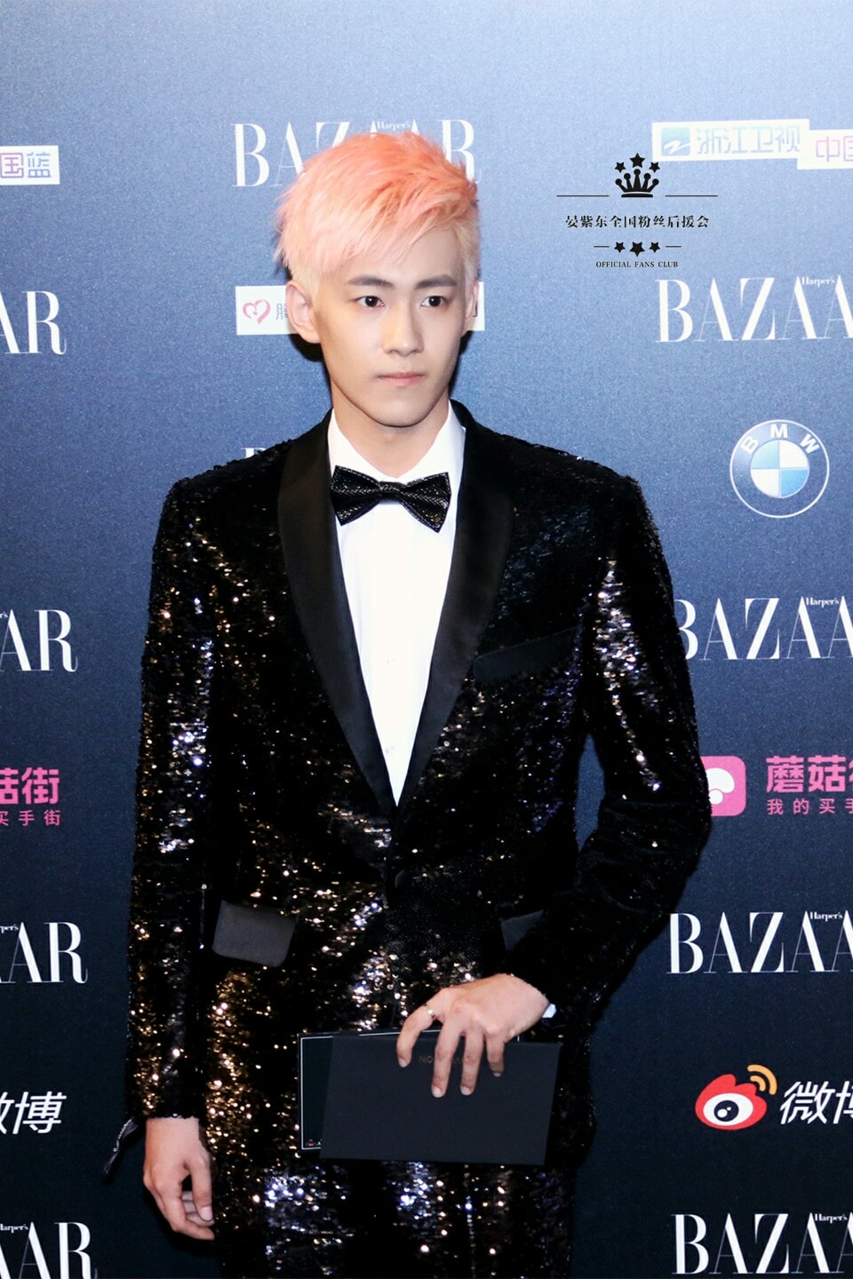 http://www.newswatch247.com/pics/star/pic/1166de4ffeb74ebe1ef0635a8d63ebc5.jpg