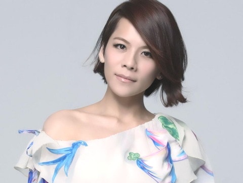 http://www.newswatch247.com/pics/star/pic/119feef72672f6ed2334338034ceb5f6.jpg
