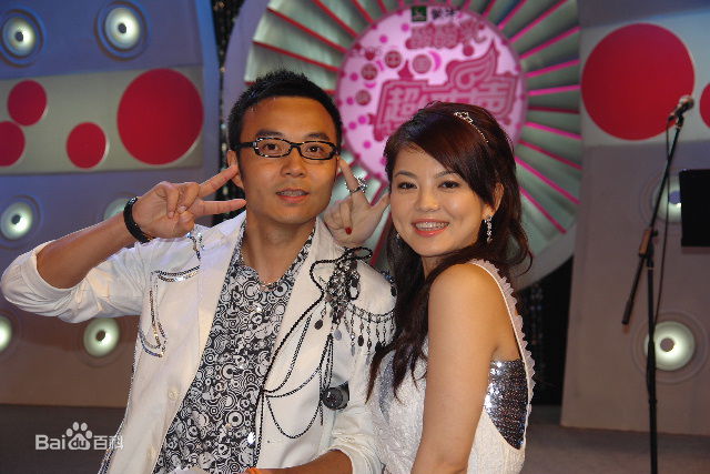 http://www.newswatch247.com/pics/star/pic/11dde7e0f7cac571d31b2a82bd371591.jpg