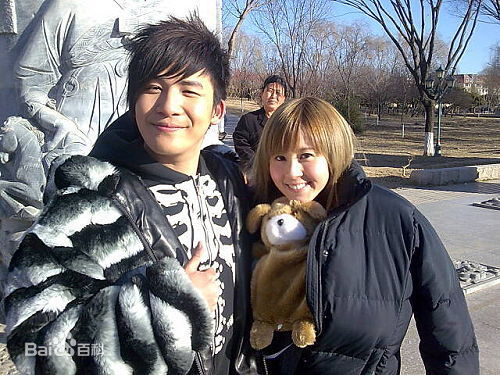http://www.newswatch247.com/pics/star/pic/12283a4d71ec61dc697fcc84ccce8e57.jpg