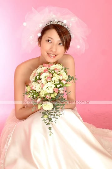 http://www.newswatch247.com/pics/star/pic/1256b9020f7134e4d7f787c7ac96a83c.jpg