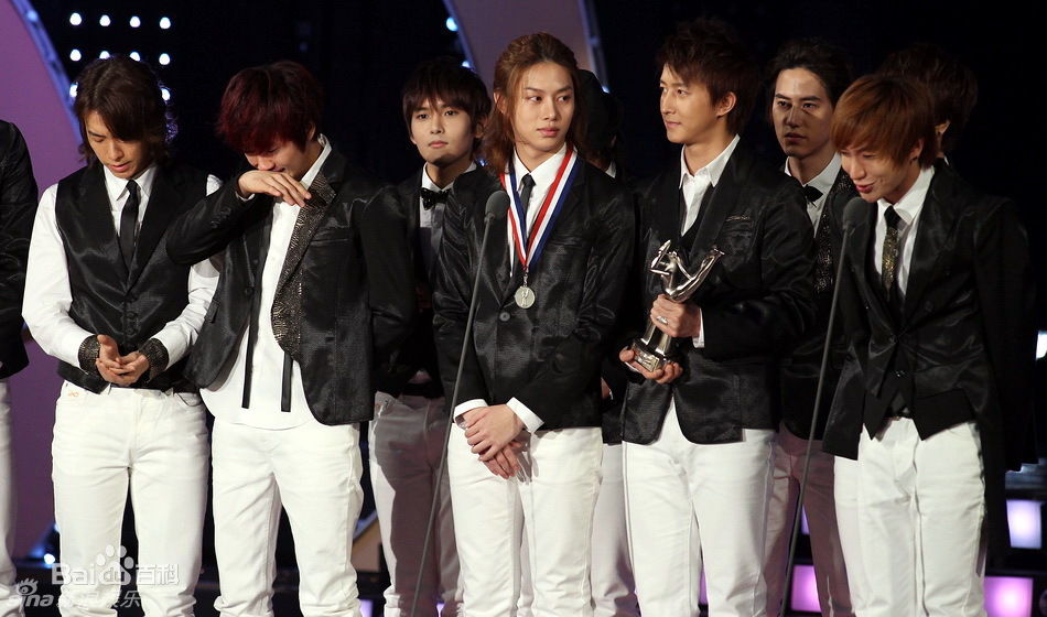 http://www.newswatch247.com/pics/star/pic/131da2669171117315d0d7c9b5dca4f3.jpg