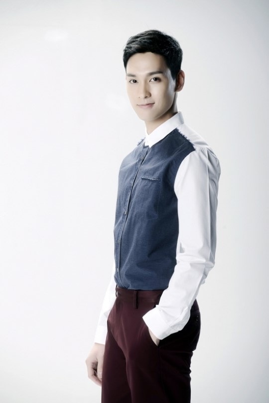 http://www.newswatch247.com/pics/star/pic/139f99ece655be4814f903f0c2f08773.jpg