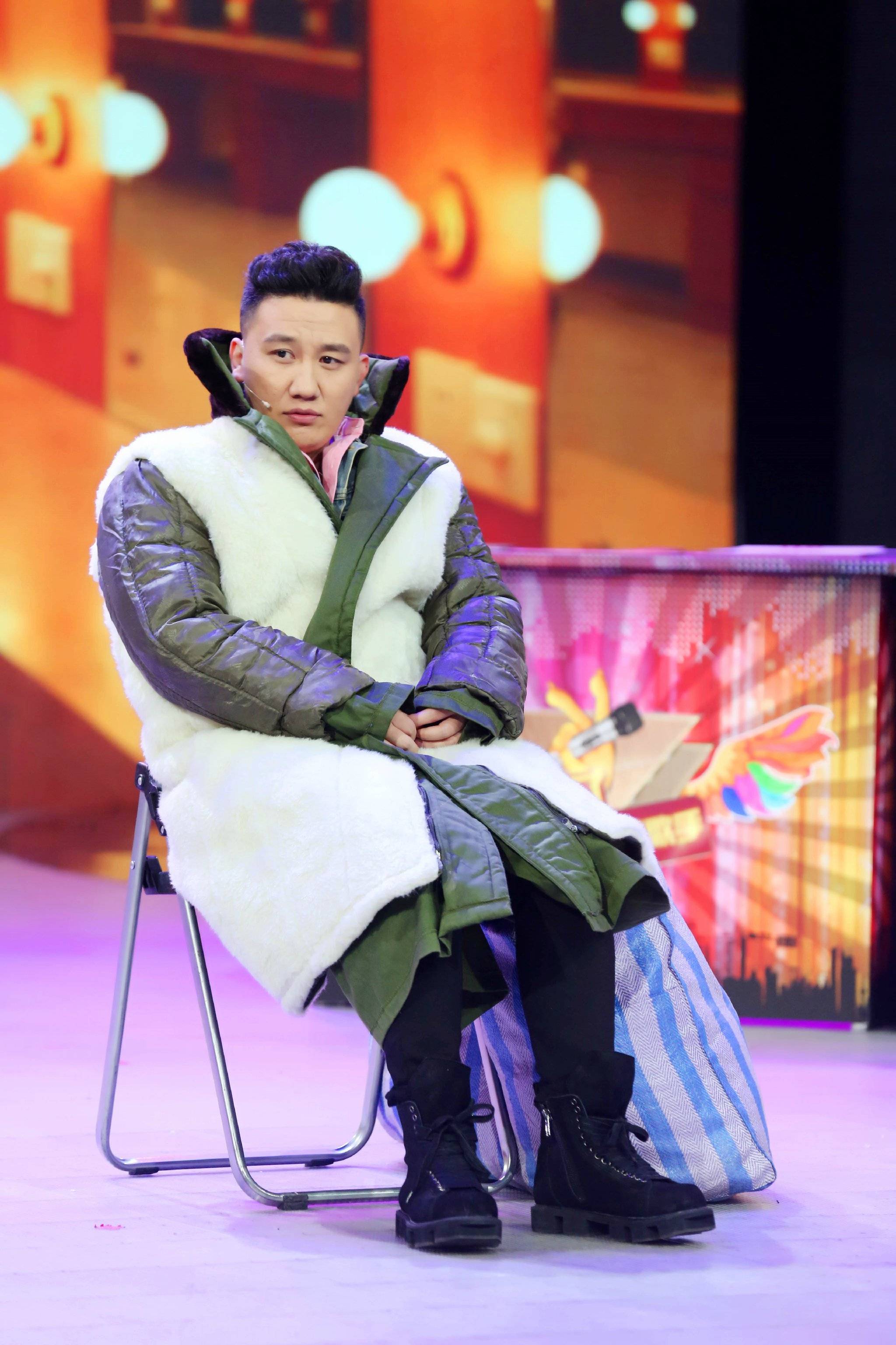 http://www.newswatch247.com/pics/star/pic/13cd/fcfac93b0e47083d2eeb27c2b307.jpg