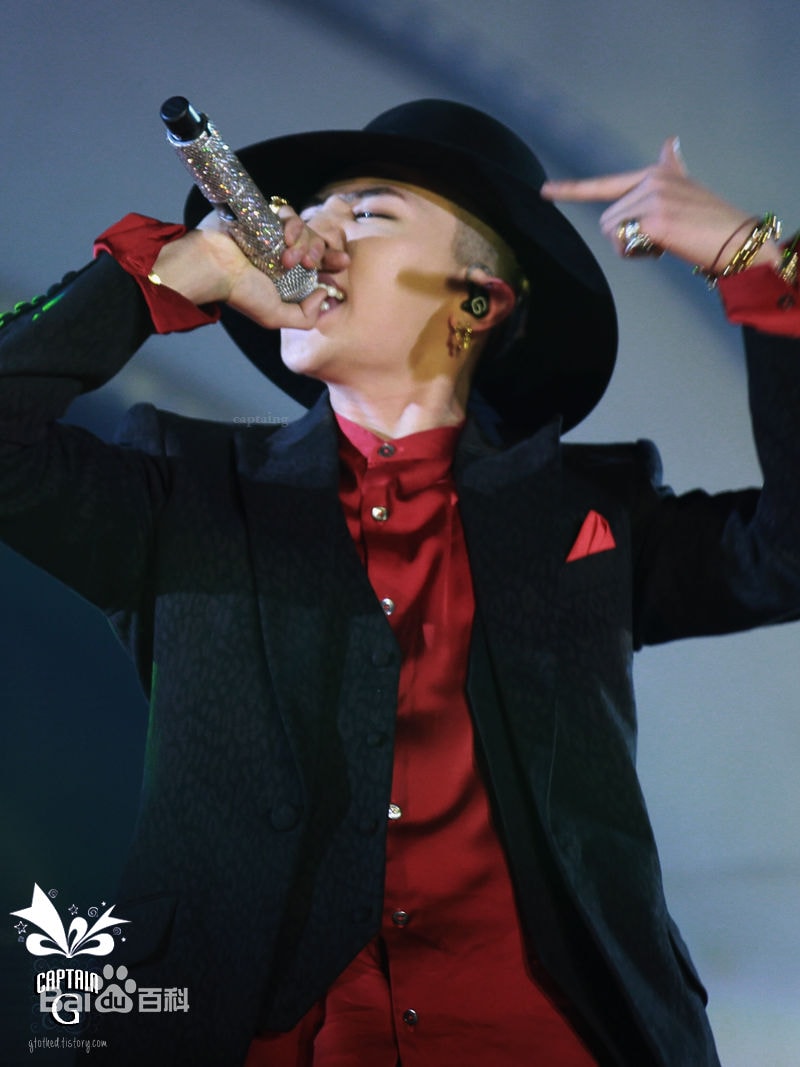 http://www.newswatch247.com/pics/star/pic/13f1ac9822deba2749d32344b4f1ff93.jpg