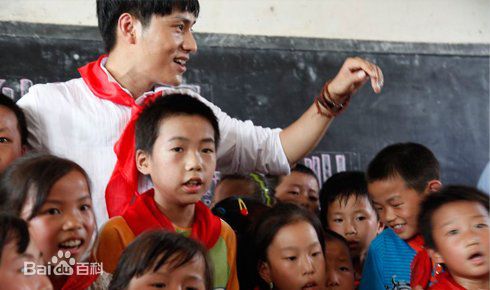 http://www.newswatch247.com/pics/star/pic/14095c1ce494f75332bcaeef5635fd0c.jpg