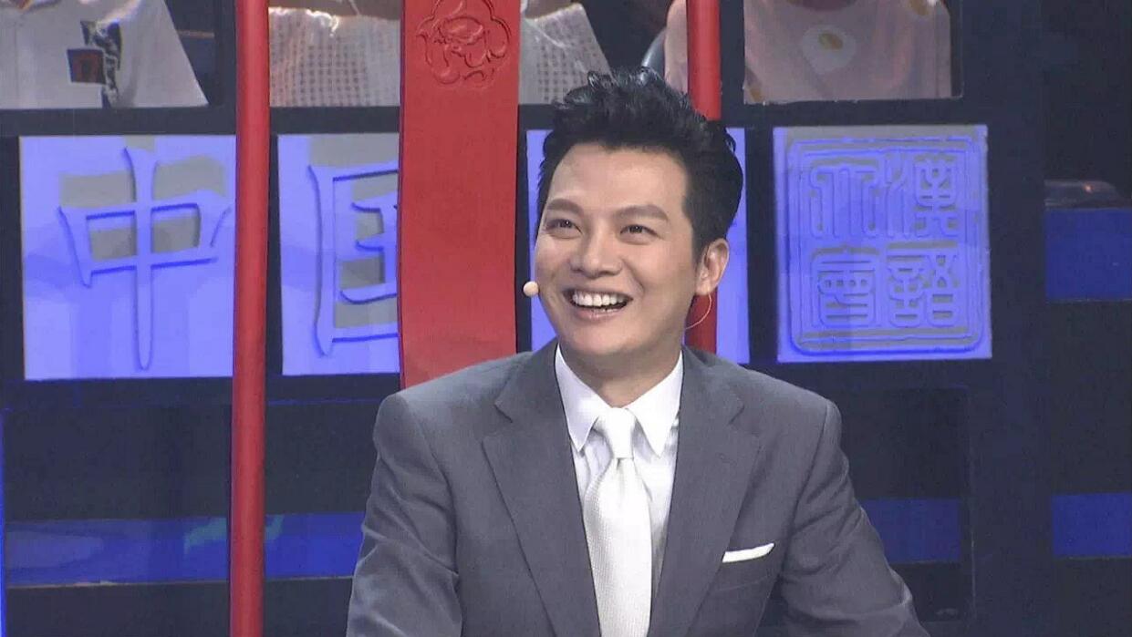 http://www.newswatch247.com/pics/star/pic/14a9/10cd0d3f46801d6ee08aa30ba12c.jpg