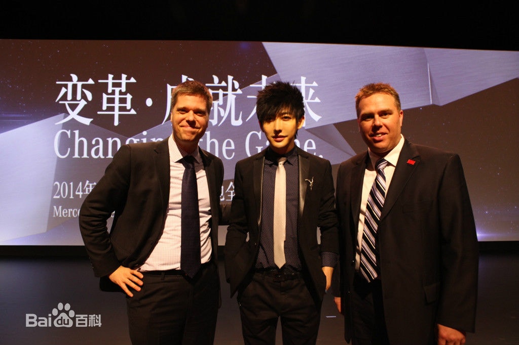 http://www.newswatch247.com/pics/star/pic/159de9aa4d1cc705d14563ef5d67e86e.jpg