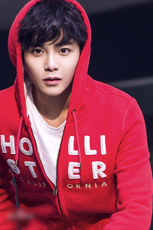 http://www.newswatch247.com/pics/star/pic/16127b55ea578d454b80098614552d34.jpg