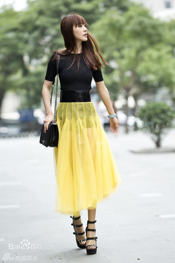 http://www.newswatch247.com/pics/star/pic/1701f1df3cabd355b63a5e22cb35dc63.jpg