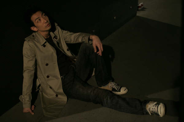 http://www.newswatch247.com/pics/star/pic/183d/95a7cf575f2c680f0d5740bf9630.jpg