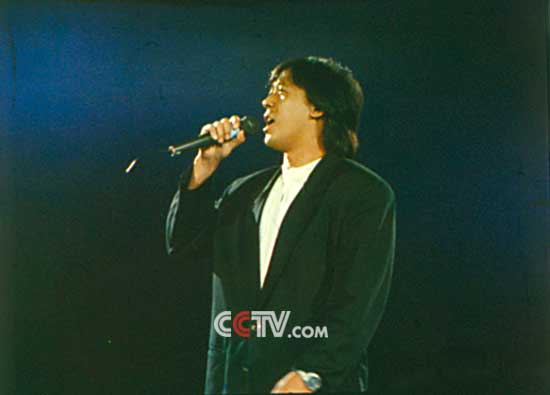 http://www.newswatch247.com/pics/star/pic/18820c4a10c54ad0e4aa69caa54143cc.jpg