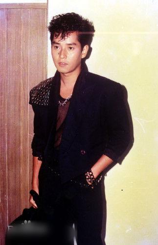 http://www.newswatch247.com/pics/star/pic/18d2720c13de0cbe82c0e88436012133.jpg