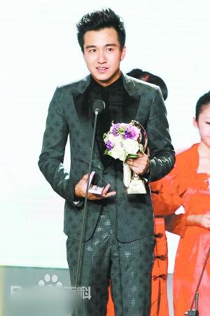 http://www.newswatch247.com/pics/star/pic/1932711a230020aab013a3cba241d5ed.jpg